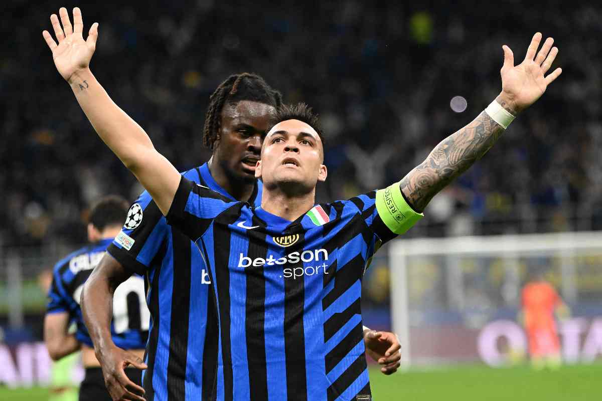 Lautaro Martinez esulta