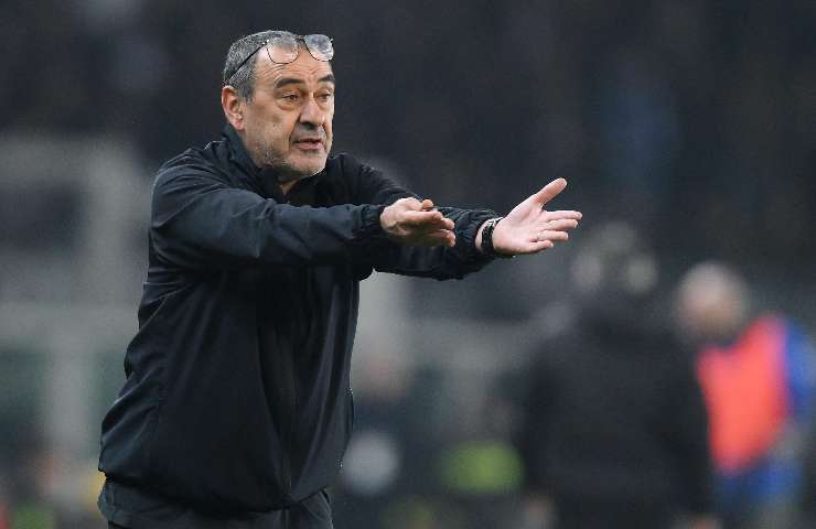 Maurizio Sarri dà indicazioni
